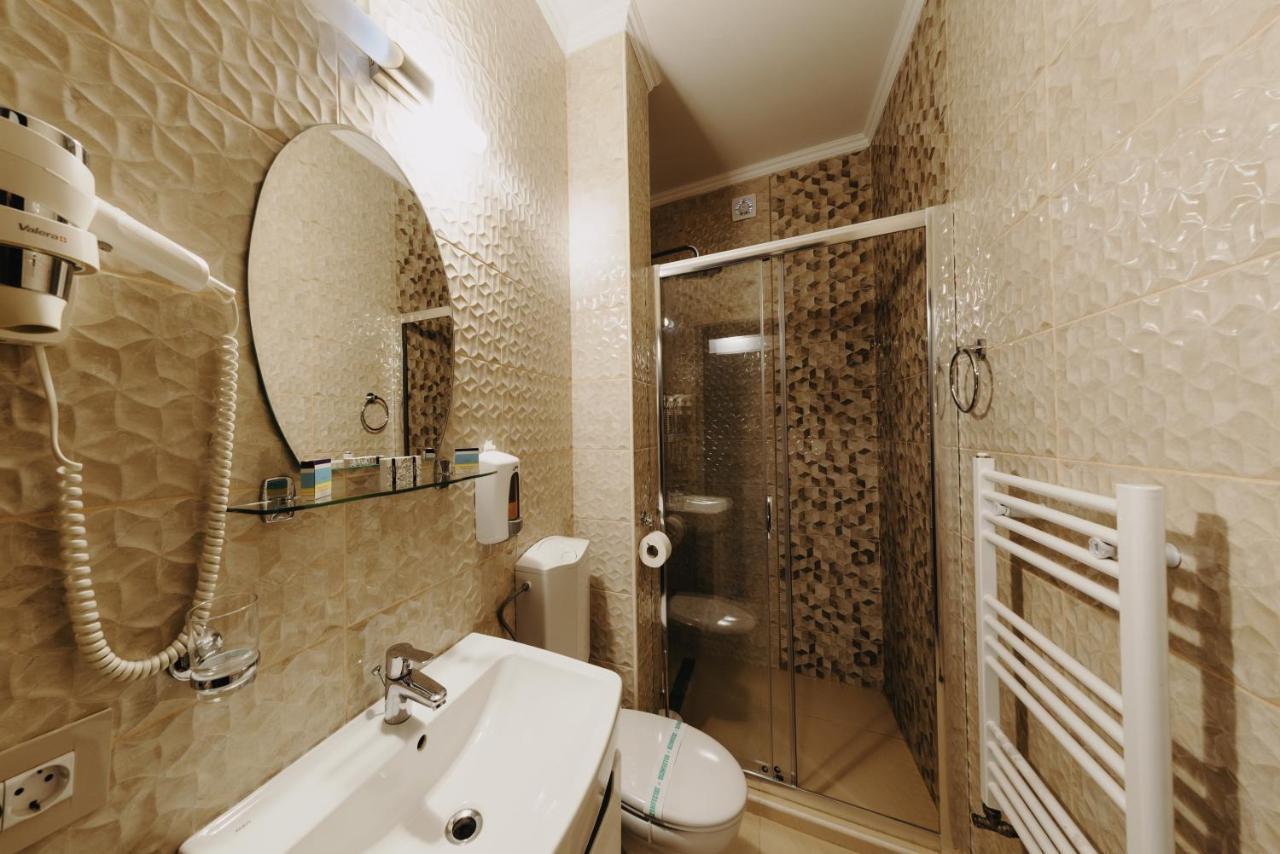 Hotel Aries Vârtop Buitenkant foto