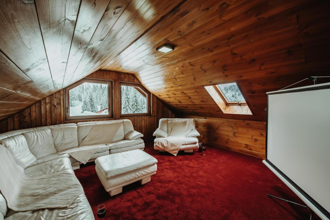 Hotel Aries Vârtop Buitenkant foto